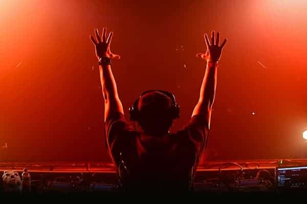 HOW TO BE A FAMOUS DJ 5 dj