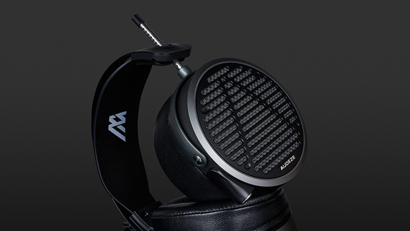 The Ultimate Guide to Music Production Headphones in 2025 5 Audeze MM-500