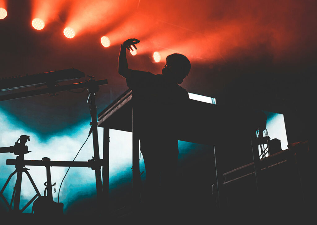 How to Master the Art of Live DJing and Stage Presence 1 How to Master the Art of Live DJing and Stage Presence