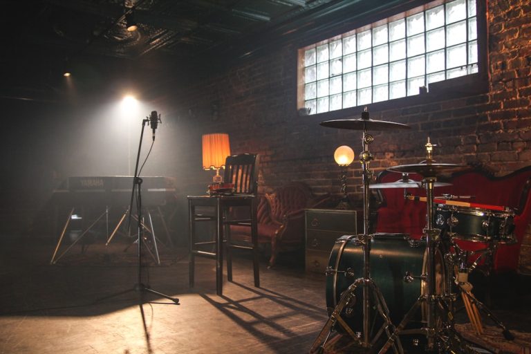 How to Grow as an Independent Artist Without Burnout