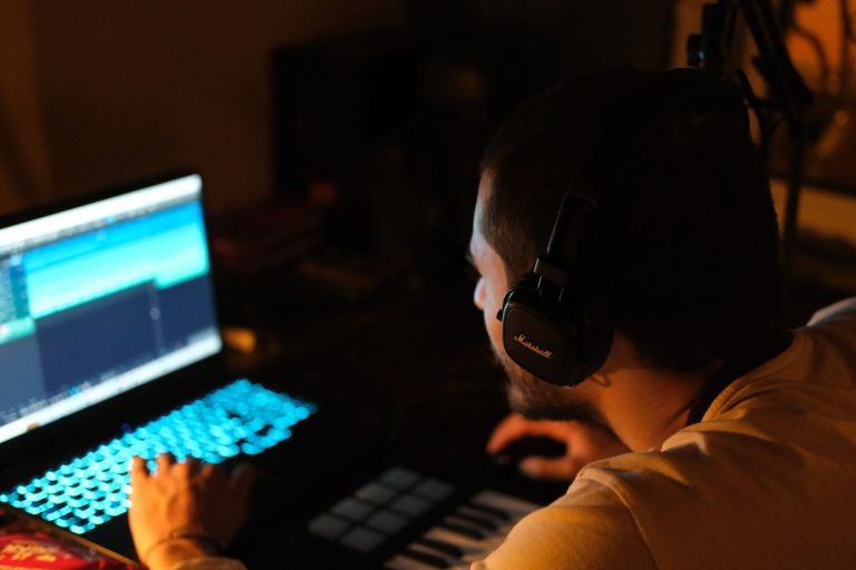 What Are Loops: 8 Questions Producers Ask First